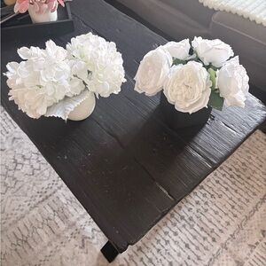2 bundles of faux white flowers